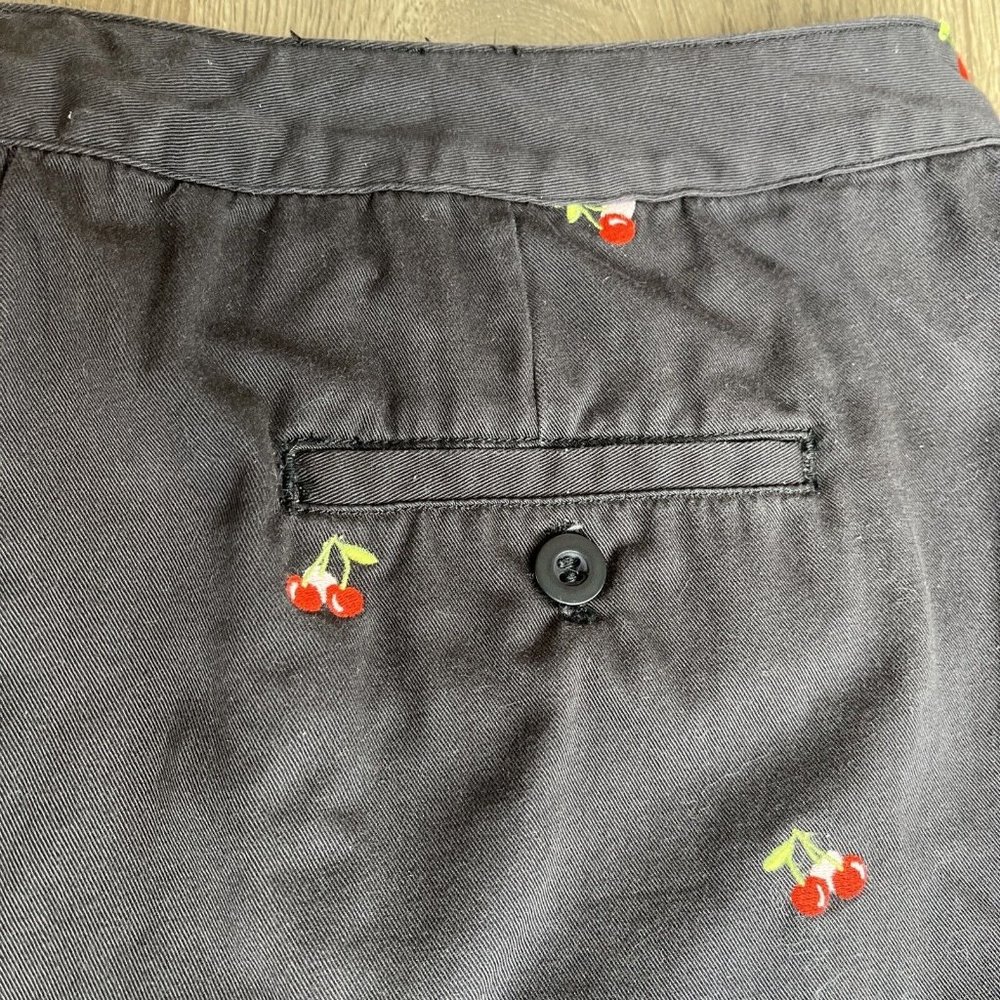 Casablanca Sport Capri Pants Womens 14 Black Embroidered Pink Red Cherries - Picture 5 of 8